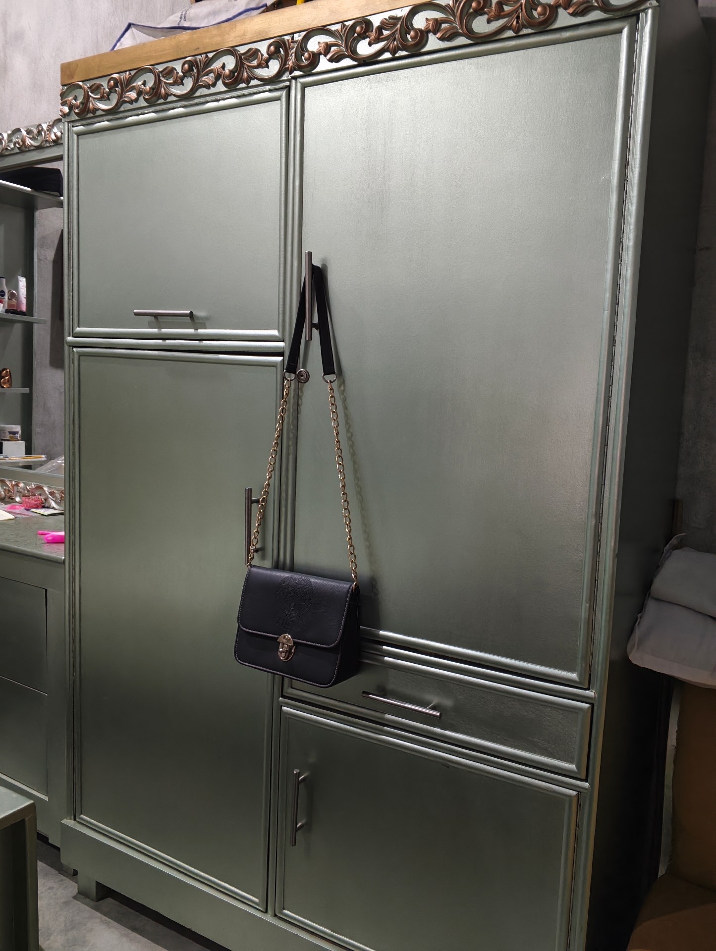 Double door safe 