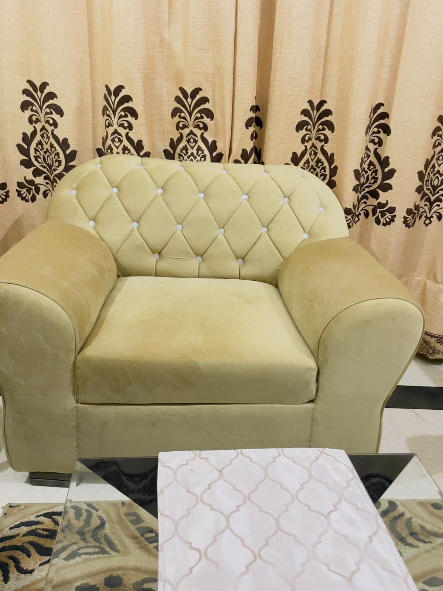 3+2+1 Sofa Set Urgent Sale