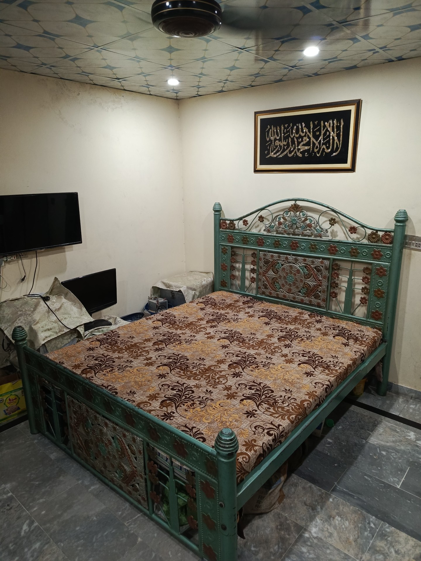 Heavy Iron Double Bed for Sale | Metal Bed | Lahore photo 2